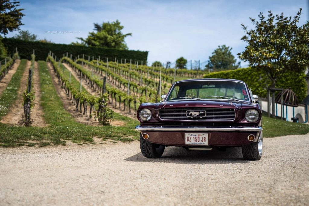 Cette Burgundy est faite pour rouler au milieu des vignobles
