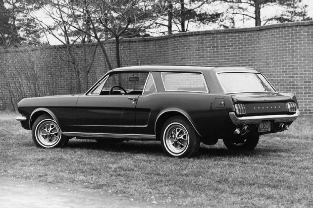 La Mustang Wagon vue de profil arrière